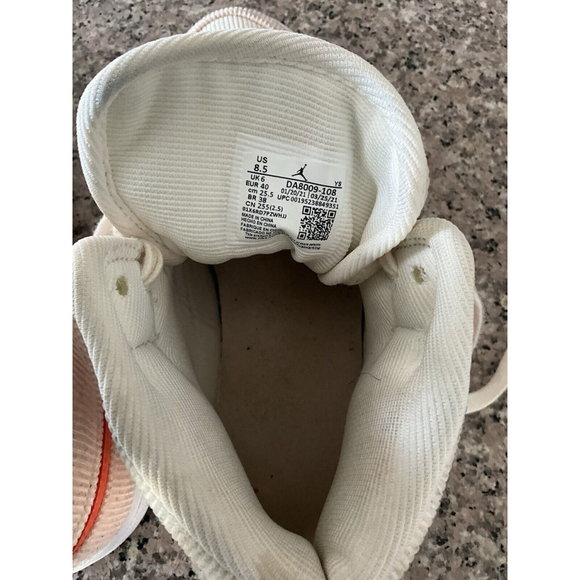 Nike Air Jordan 1 Mid SE Corduroy DA8009-108 Women Size 8.5 - Picture 9 of 12